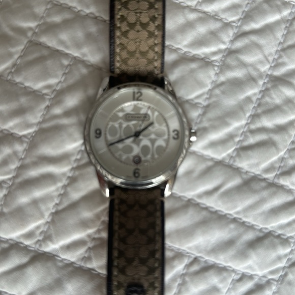 Coach watch - Picture 2 of 8